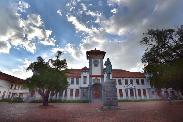 University of Free State (UFS) registration student debt