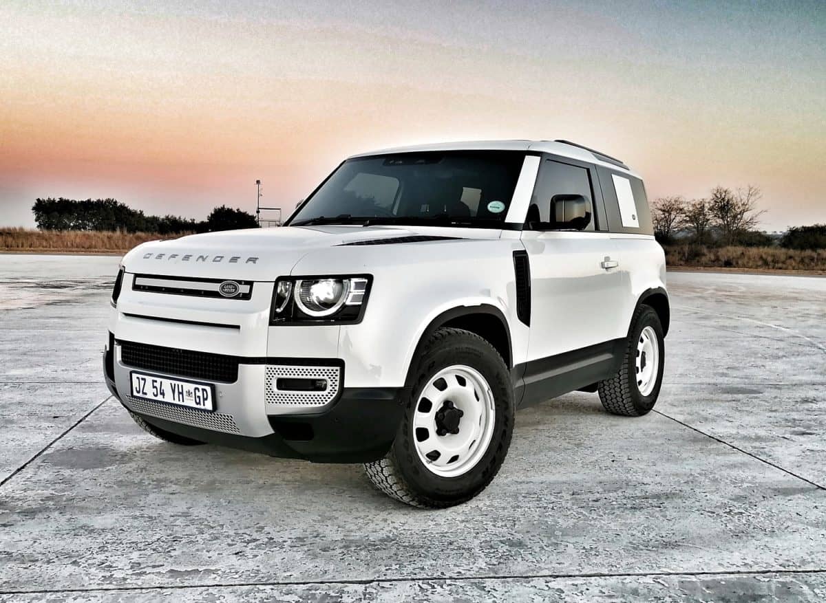 Playful Land Rover Defender 90 back with a bang | The Citizen