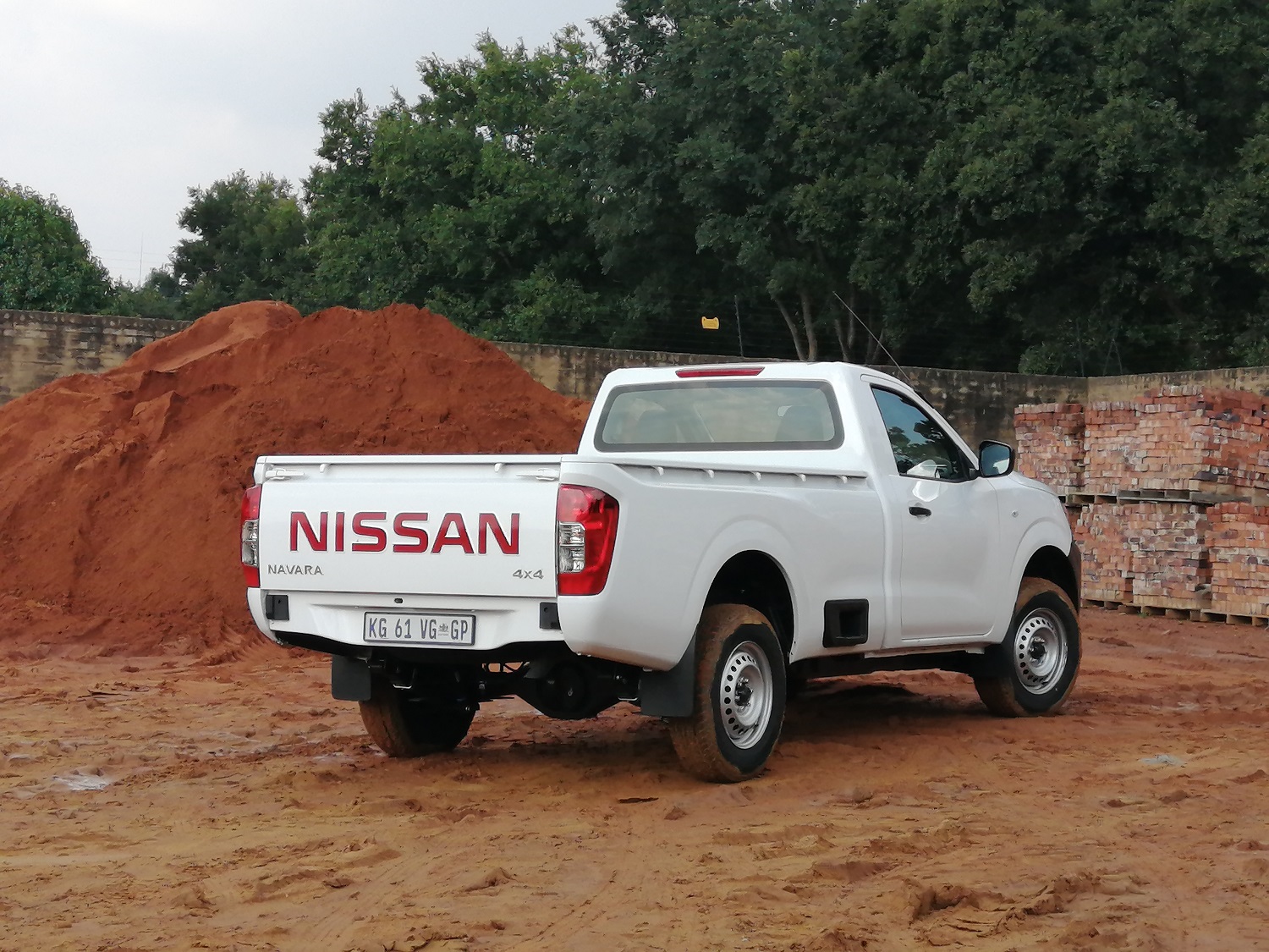 New Nissan Navara Single Cab Takes Fight To Hilux Ranger And D Max New Nissan Navara Single Cab Takes Fight To Hilux Ranger And D Max