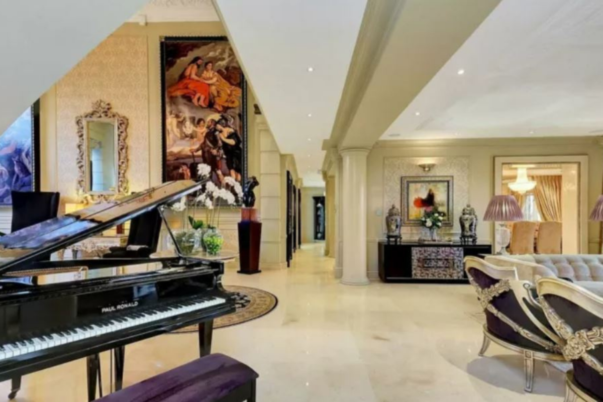 This R65million discounted mansion in Houghton is considered a steal