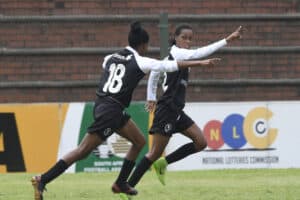 Vasco-Da-Gama-Ladies-celebrate