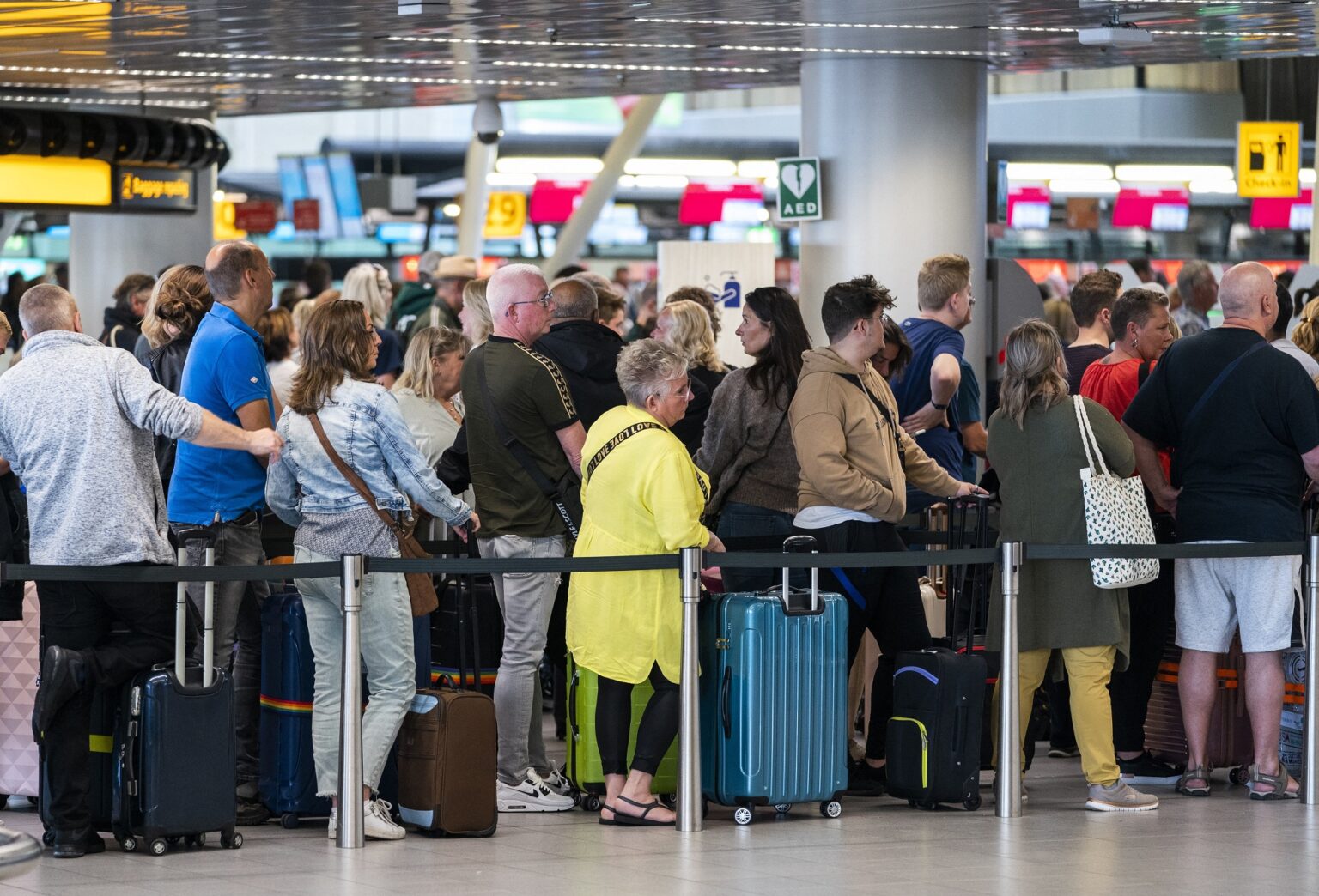 WATCH Half term Holiday Chaos At Airports As Flight Delays Continue