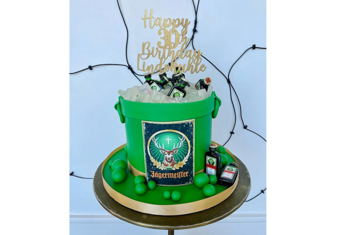 WATCH Meet South Africa's cake artist to the stars, Chef Zondi