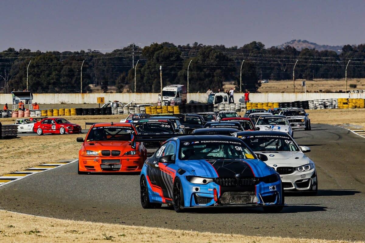 WATCH: BMW racing action lights up Phakisa Raceway