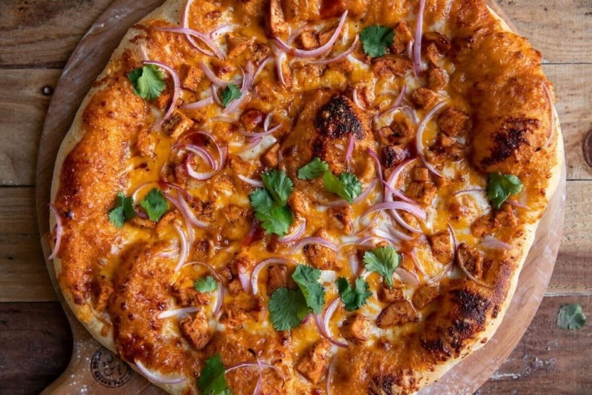 Recipe of the day Saucy butter chicken pizza