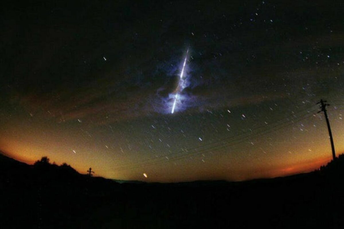 Leonids A meteor storm and possible fireballs in the sky tonight
