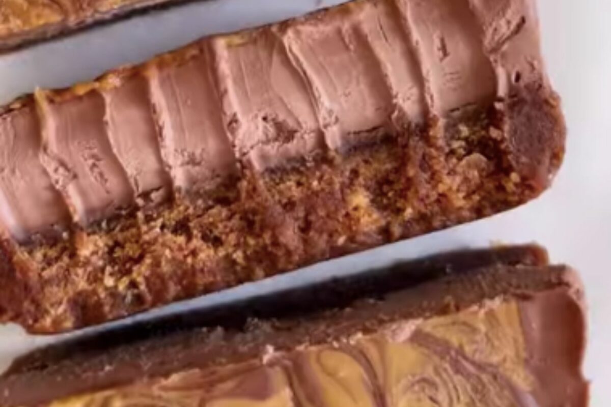 Vegan cheesecake Peanut butter chocolate tofu bars