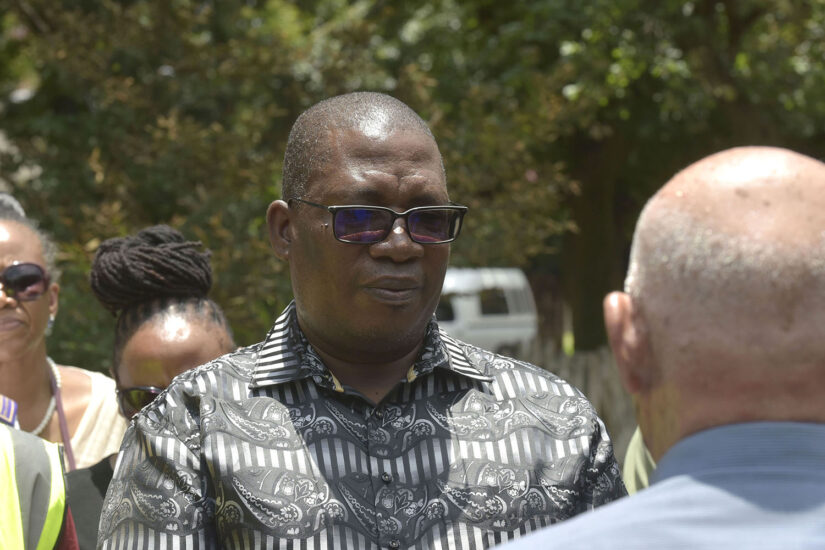 boksburg-community-pulls-together-politicians-play-to-the-gallery
