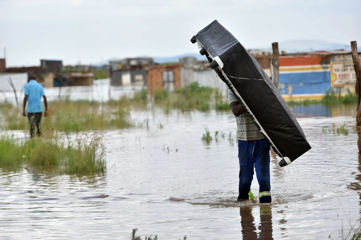 Level 2 warning for heavy rain, thunderstorms in five provinces
