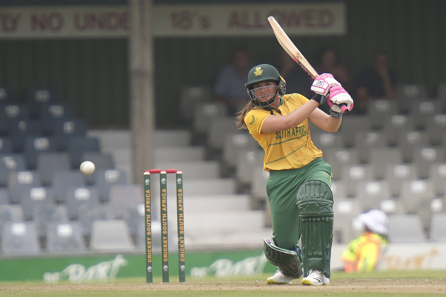 Luus to lead Proteas at World Cup as Van Niekerk fails fitness test Luus to lead Proteas at World Cup as Van Niekerk fails fitness test