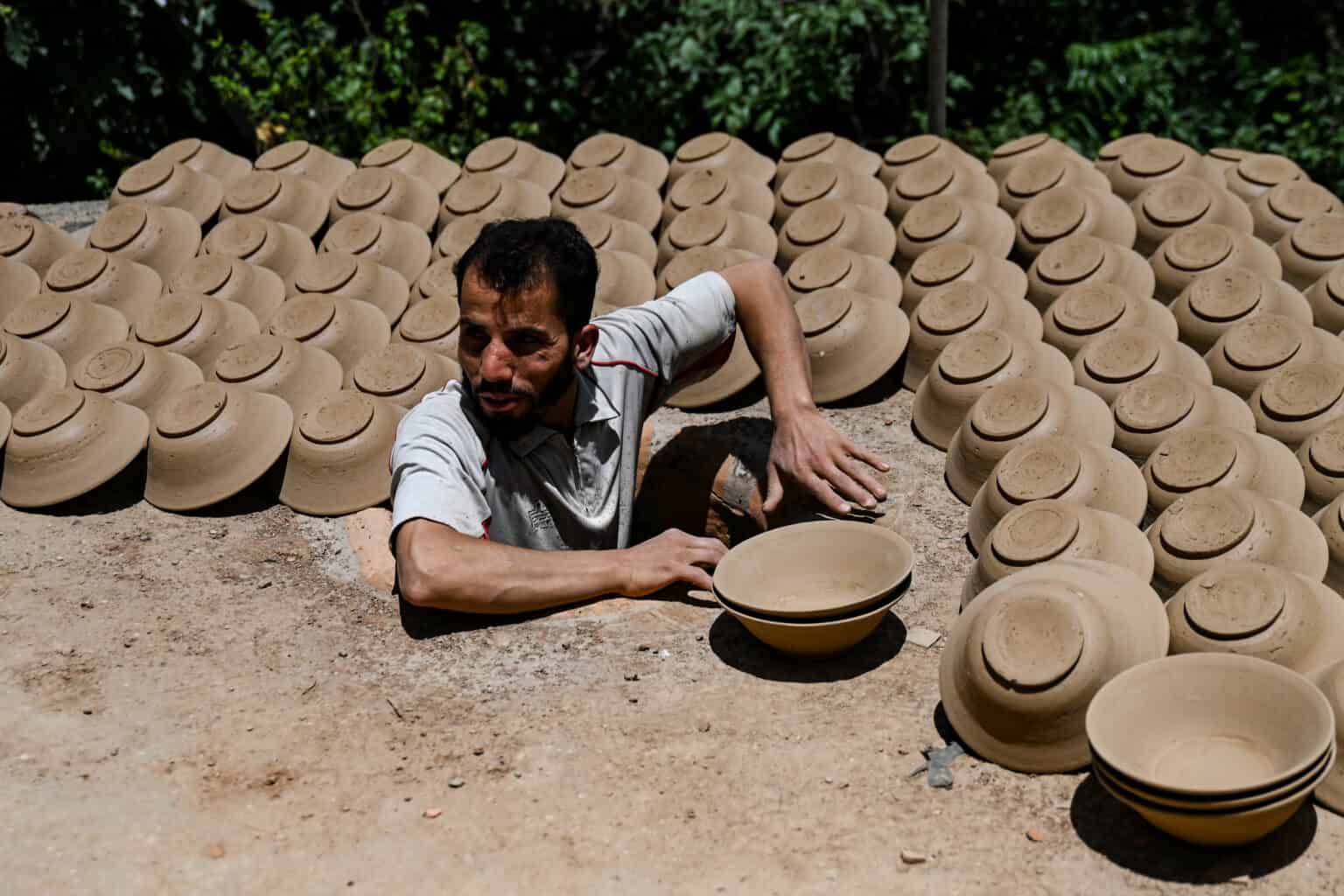 Afghanistan potters keep centuriesold tradition alive The Citizen