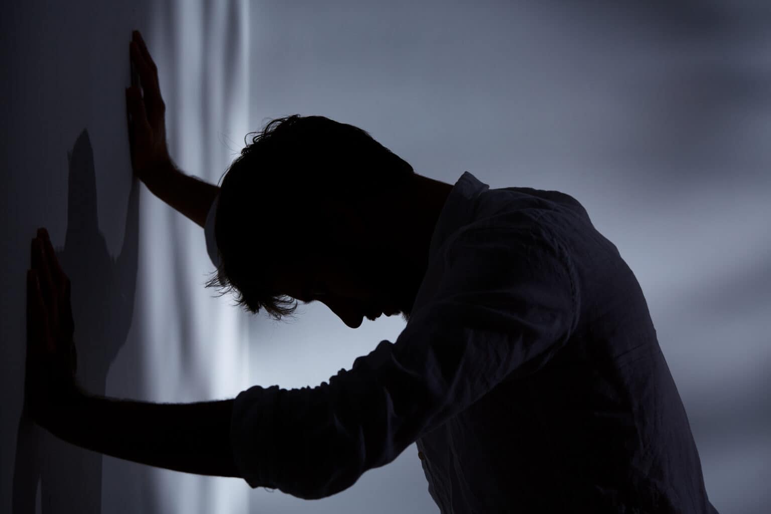 Bipolar in Teens: What are the early signs?