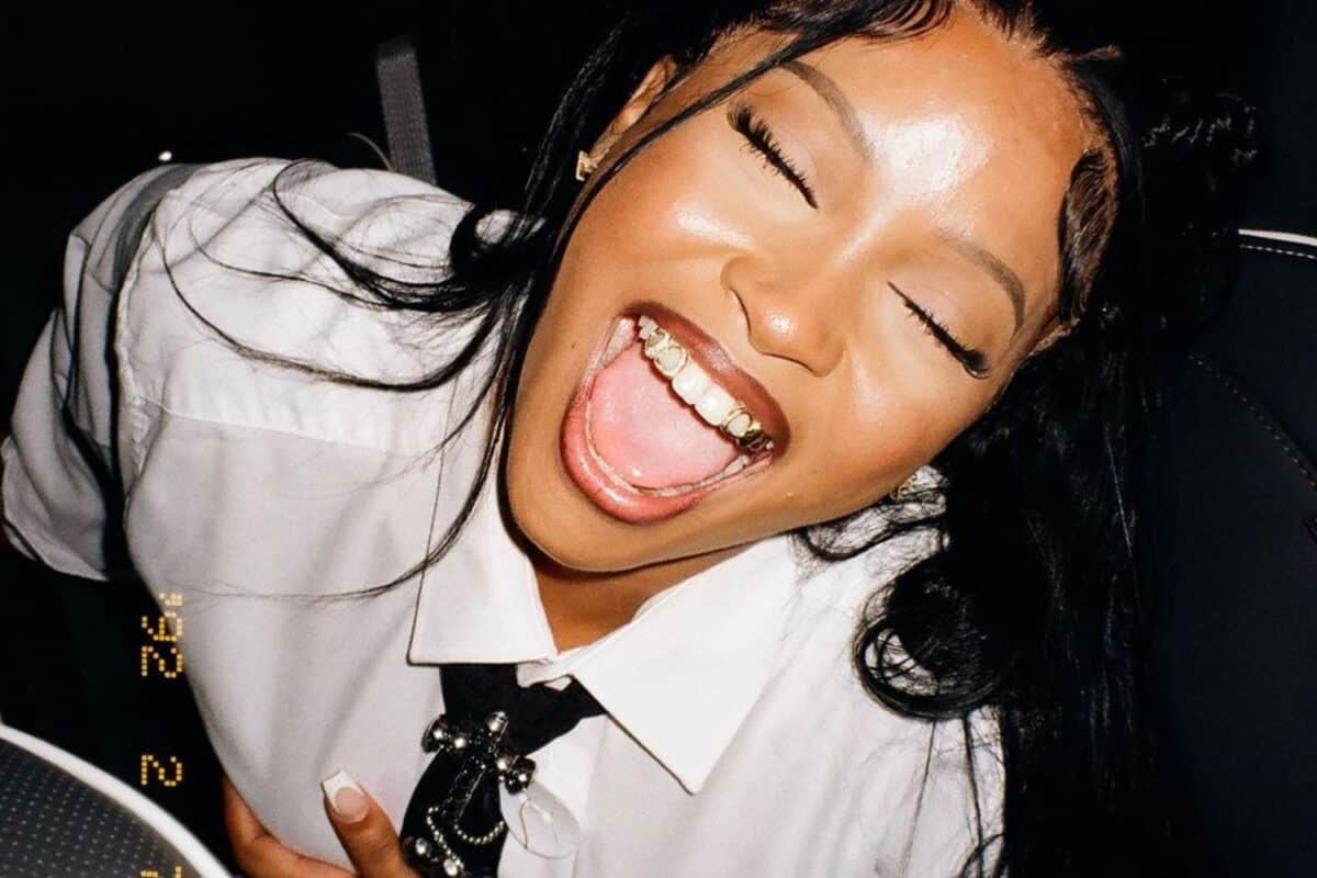 WATCH Uncle Waffles impresses in headline show in New York, earning praise from Missy Elliot