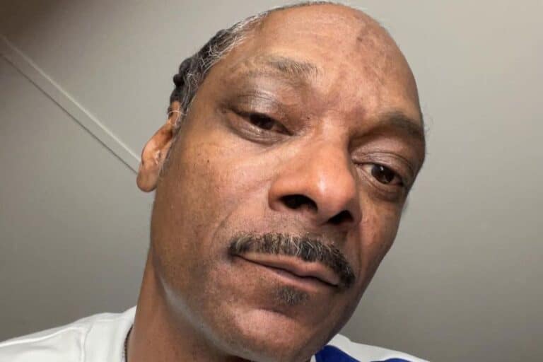 Blunt Weed Rapper Nearly 30 years after 2Pac gave him his first blunt, Snoop Dogg quits ...