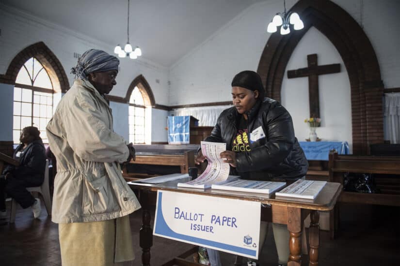 PICTURES: South Africans make their mark in general elections | The Citizen