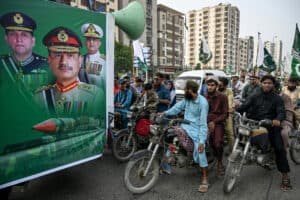 Kashmir conflict: Pakistan calls for peace with India