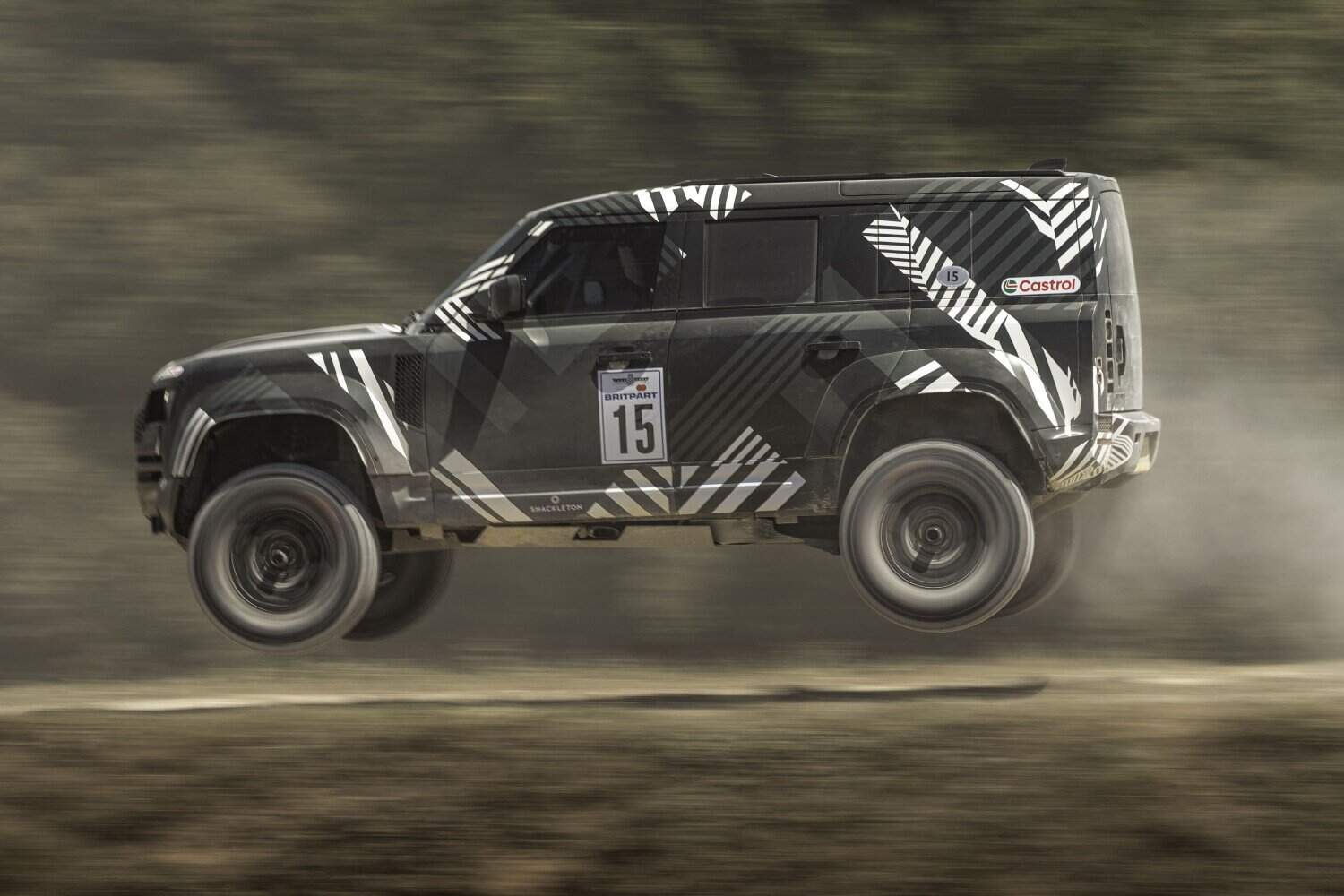 JLR testing Dakar prepped Defender Dakar D7X-R