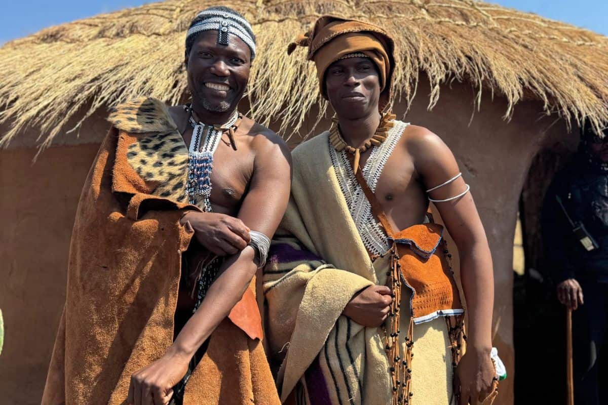 Gregory Maqoma and Bongezizwe Mabandla on set