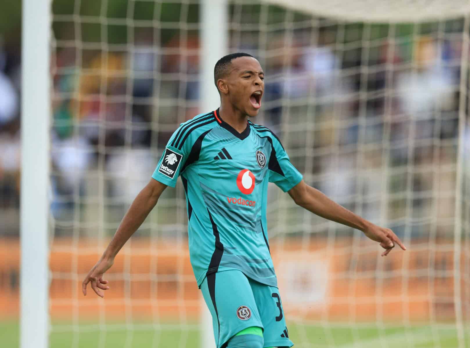 Pirates ends Spanish tour with victory over Granada