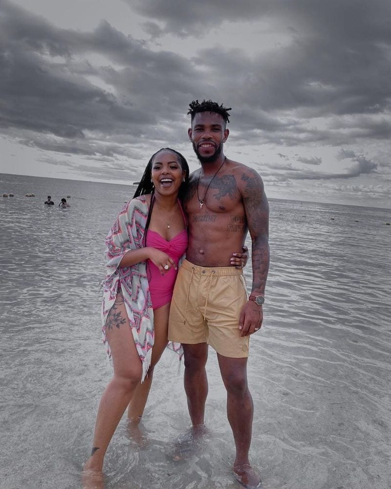 Thulani  Hlatshwayo wife holiday