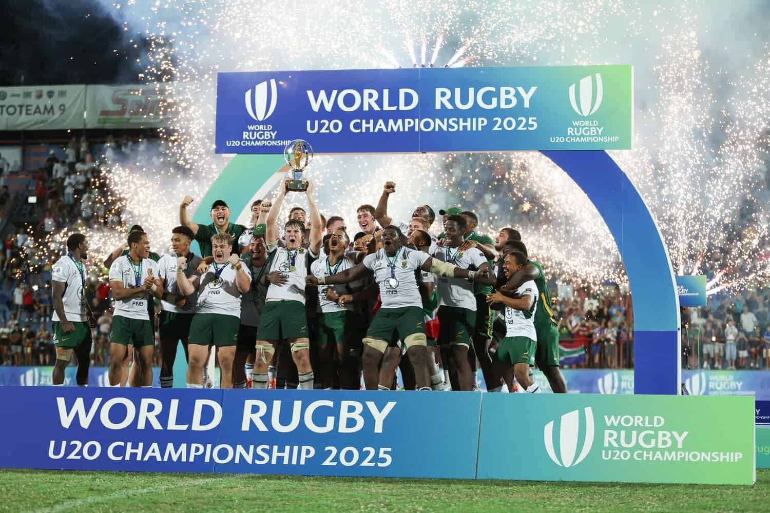 Junior Springboks with trophy