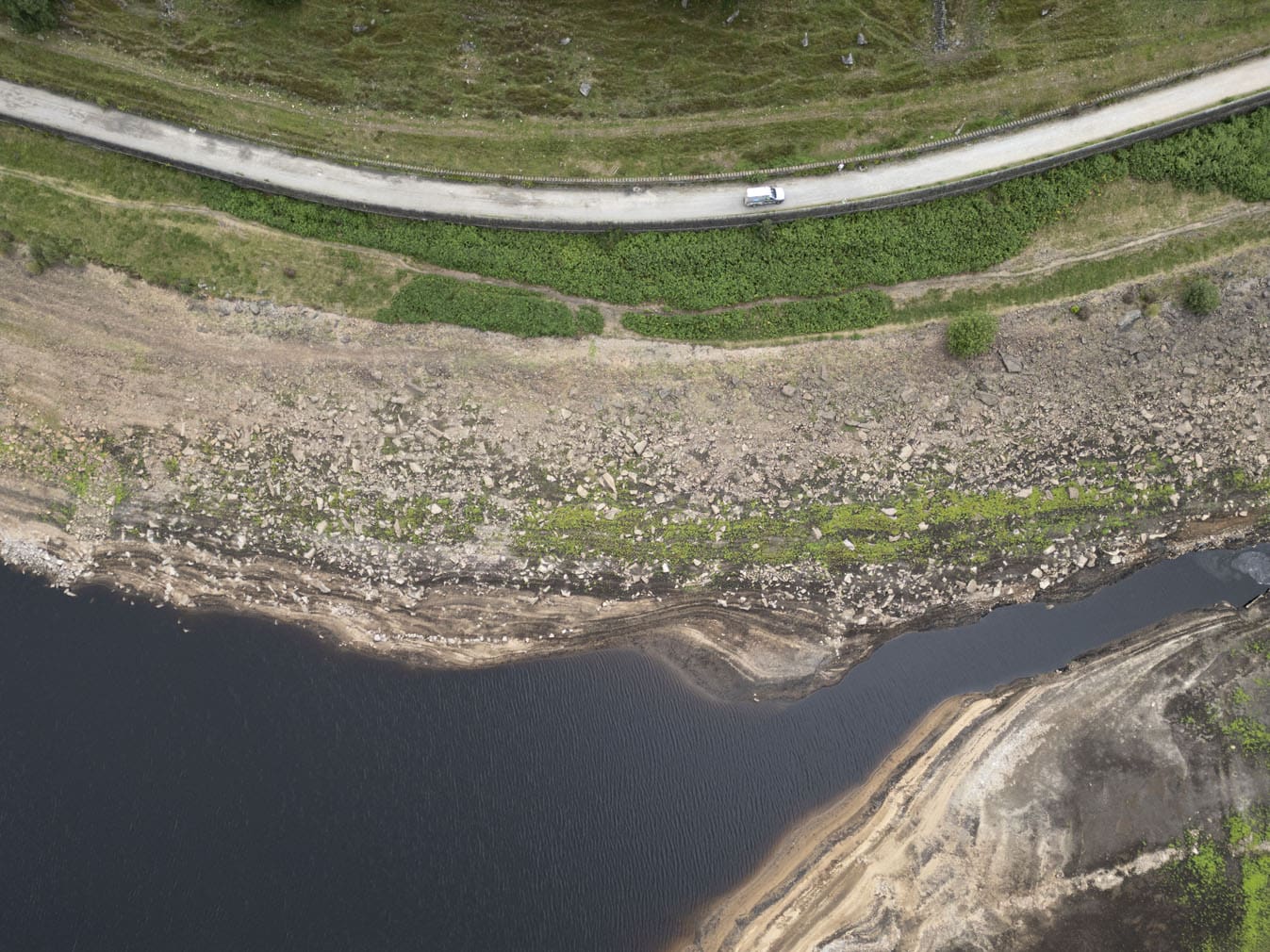 An aerial photo shows the banks of Butterley Reservoir