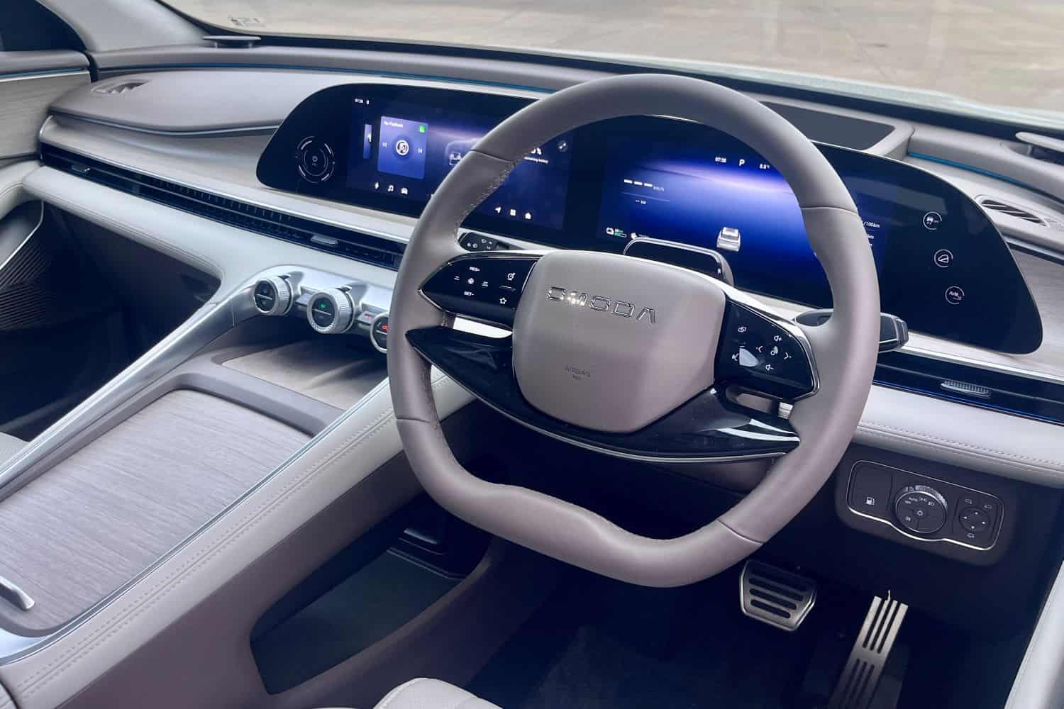 Omoda C9