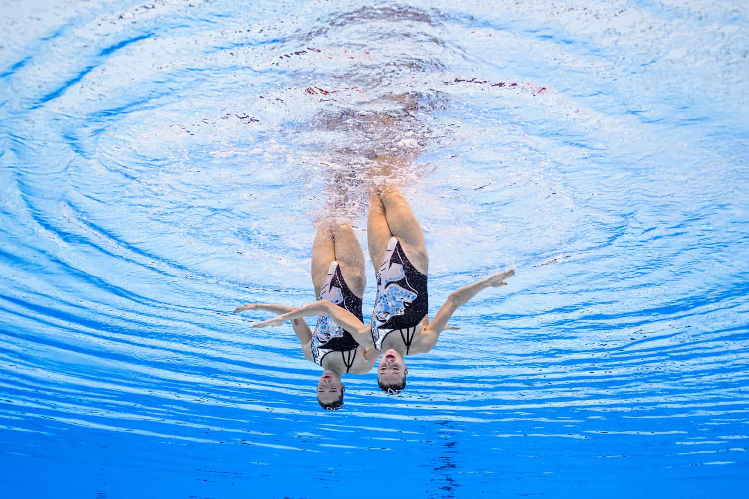 artistic swimming