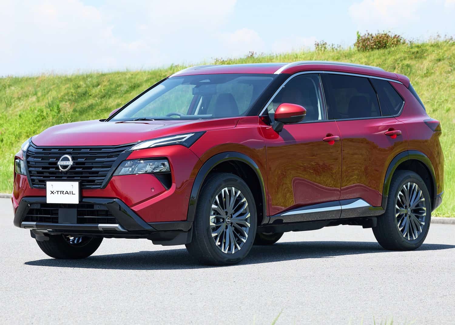 Nissan reveals facelift Japanese market X-Trail