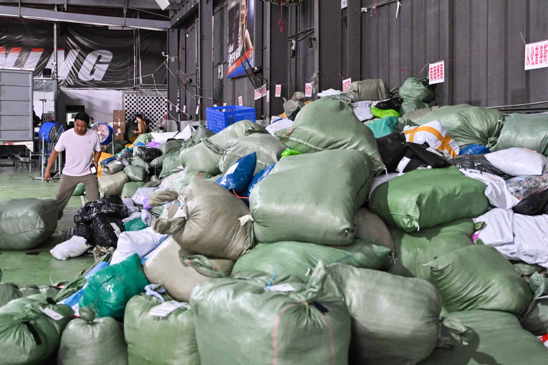 Chinese warehouse workers welcome Trump’s extended tariff truce