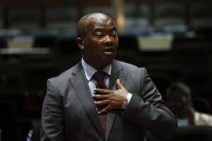 Bantu Holomisa
