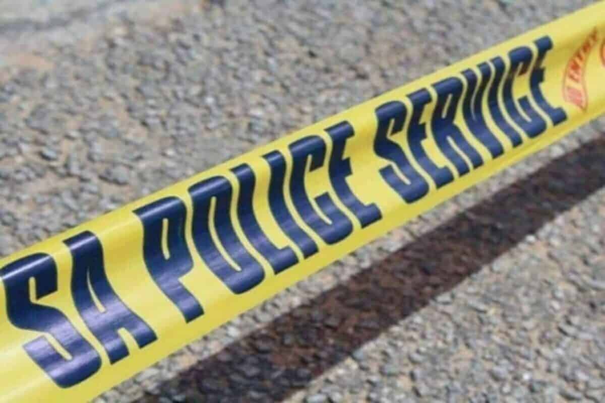 Four house robbers shot and injured in gun battle with cops