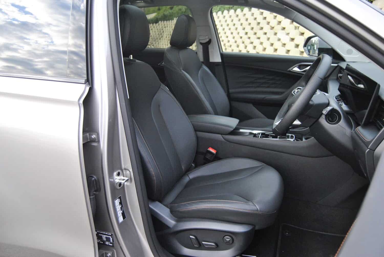 First drive of new MG SUV