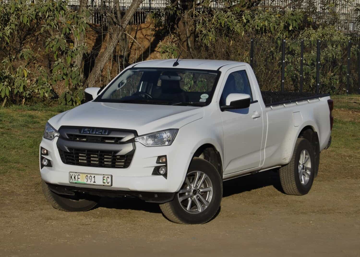 Isuzu D-Max single cab long-term arrival