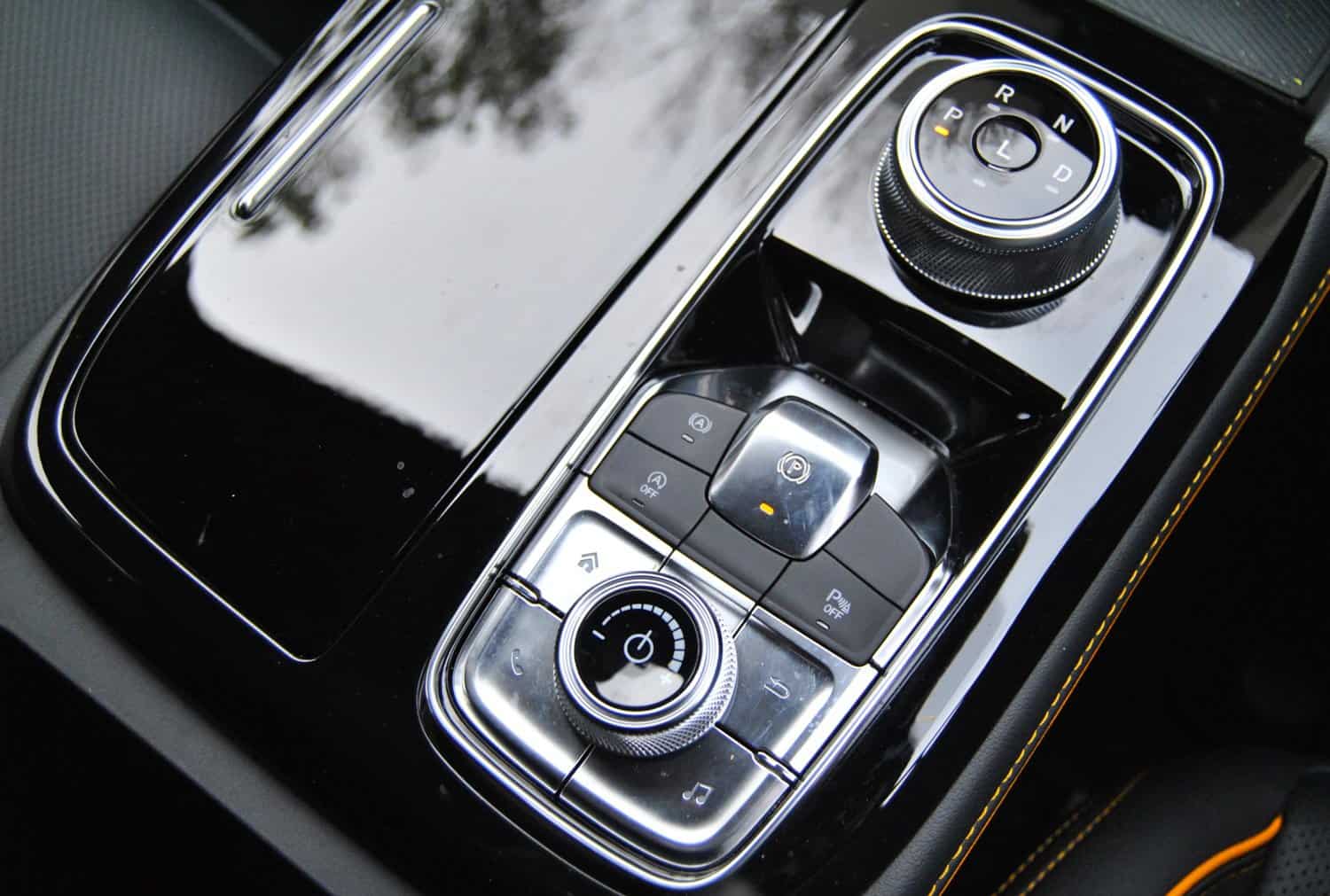 Ford reveals special Dark Edition Territory
