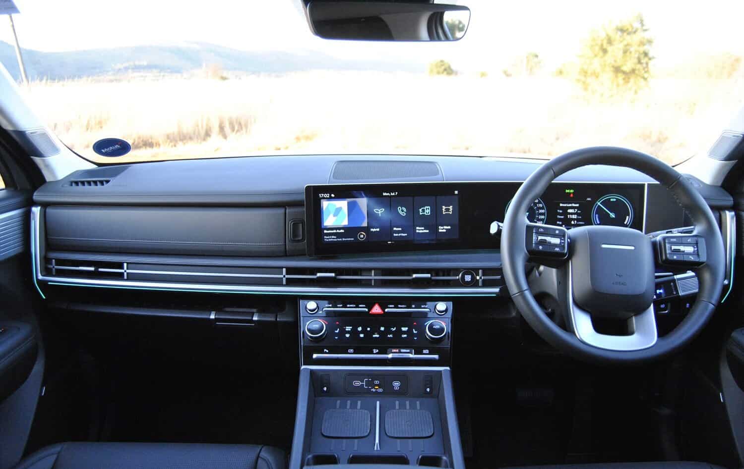 Hyundai reveals new hybrid-only Santa Fe
