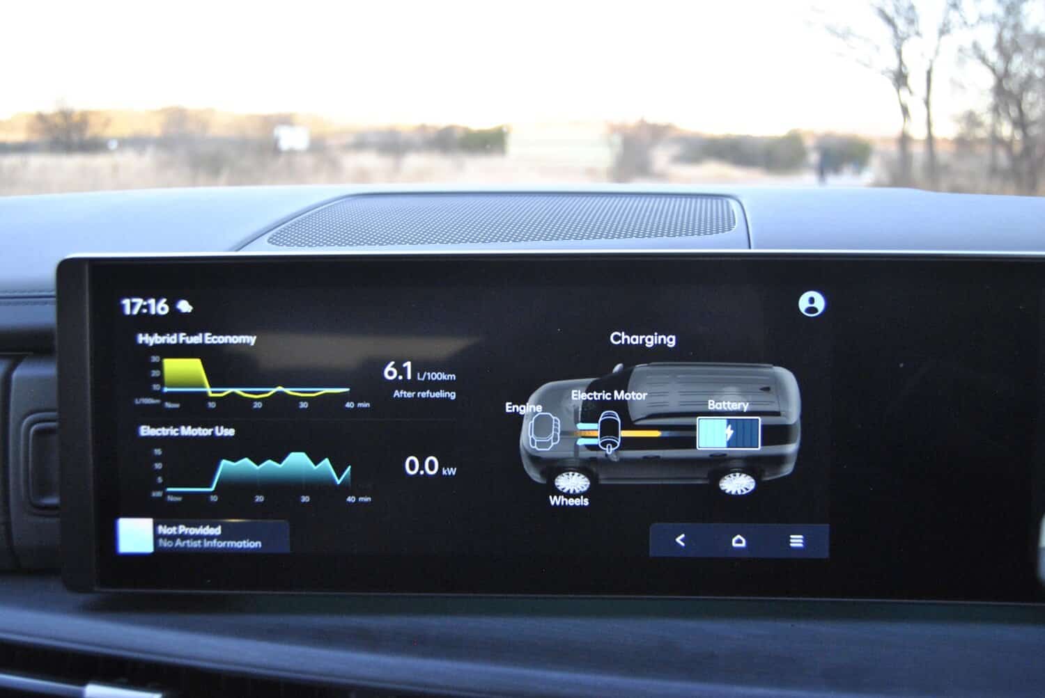Hyundai reveals new hybrid-only Santa Fe