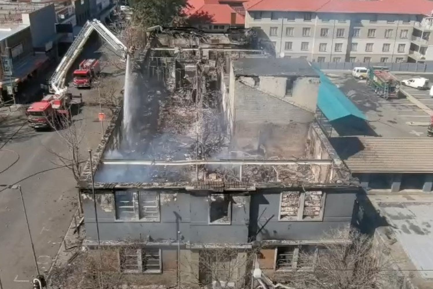 WATCH: Couple's wedding goes up in smoke with Germiston Home Affairs fire