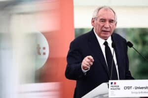 Macron gives 'full support' to embattled PM as crisis looms in France