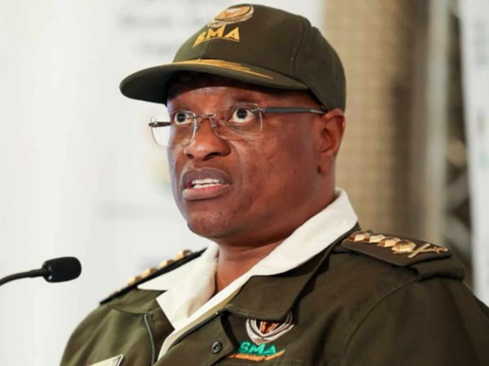 Border officials sayd almost 10 000 foreigners tried to enter South Africa illegally in last three months.