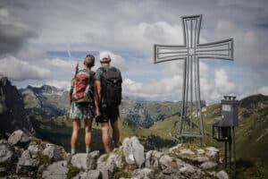 'Mountain Tinder' sparks real romance