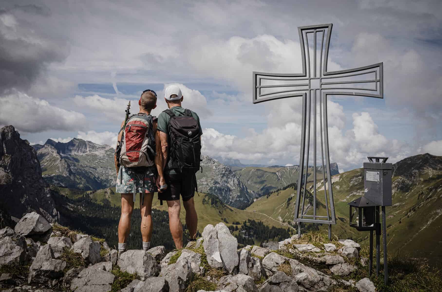 'Mountain Tinder' sparks real romance