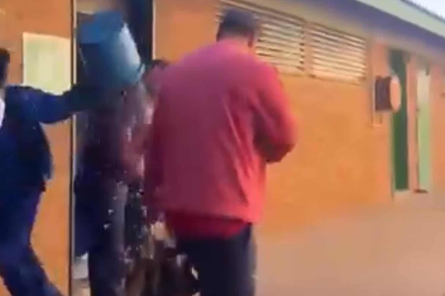 Hoër Tegniese Skool in Klerksdorp suspended for abusing teacher [VIDEO]