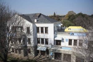 One buyer spends R41 million on Gupta houses
