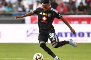 Pirates coach confident Mofokeng will stay despite transfer talk