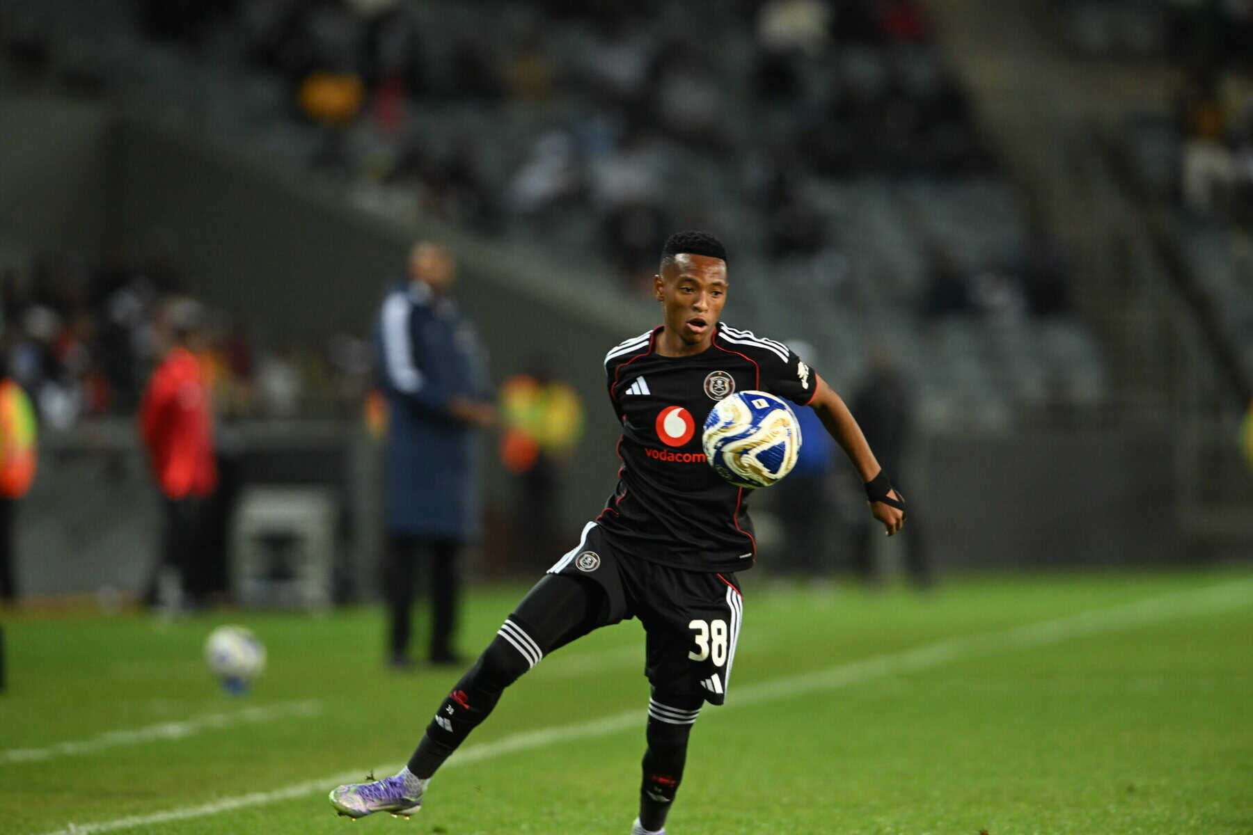 Pirates coach Ouaddou coy on Mofokeng future
