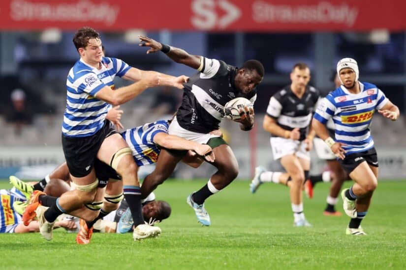 Sharks flanker Tino Mavesere