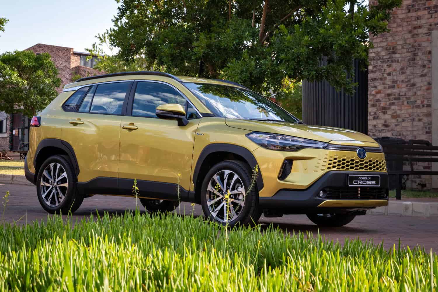 Toyota Corolla Cross hybrid better than EV