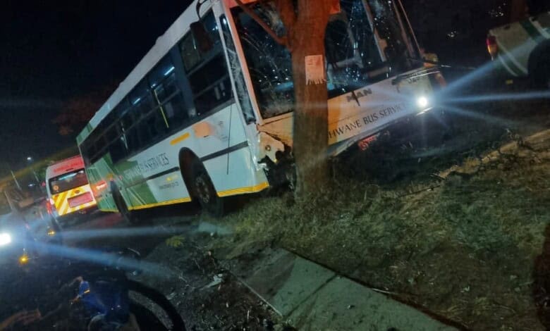 Four people escape with minor injuries on Thursday morning.