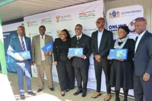 Ministers Gwarube and Malatsi lead tech handover at Glenvista Primary.